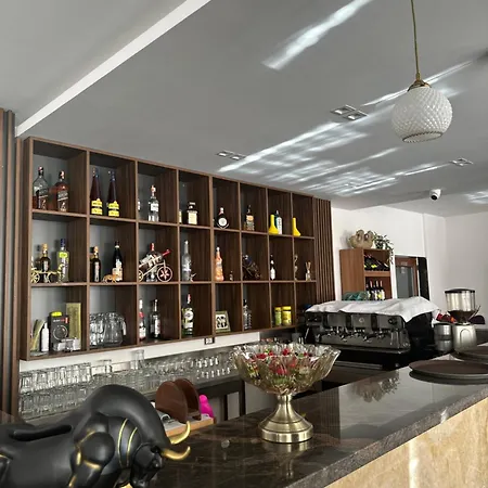 4 Stinet فندق فالبني