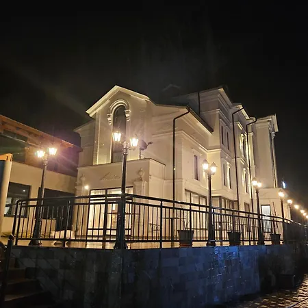 فندق 4 Stinet 4*