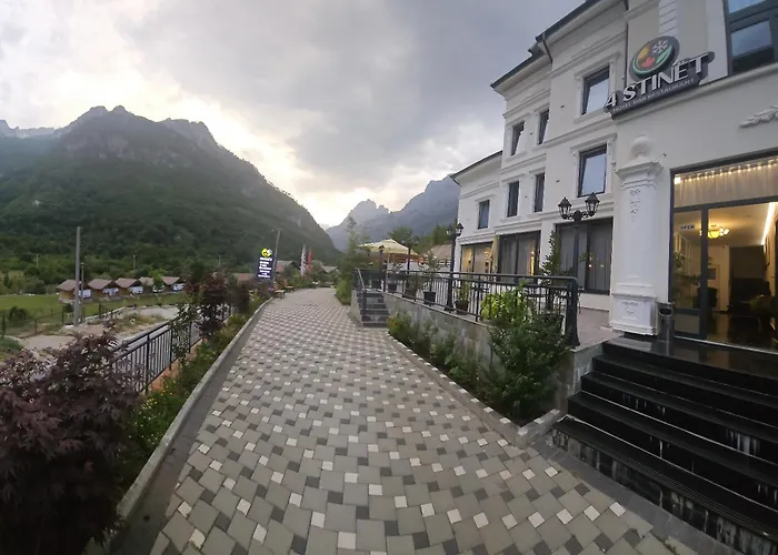 4 Stinet 酒店 瓦勒博内