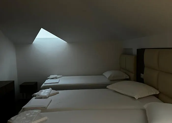 4 Stinet 酒店 瓦勒博内