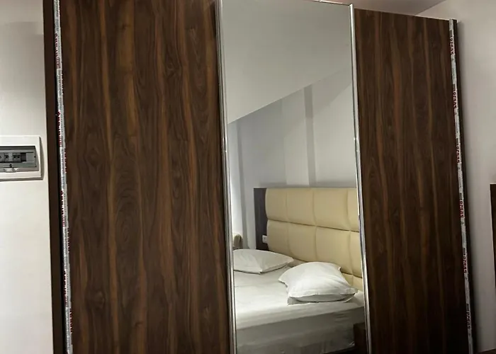 酒店 4 Stinet 瓦勒博内